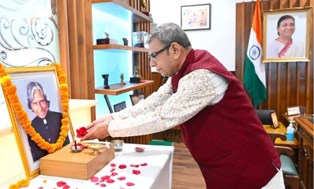 Haryana Governor pays tribute to Dr APJ Abdul Kalam